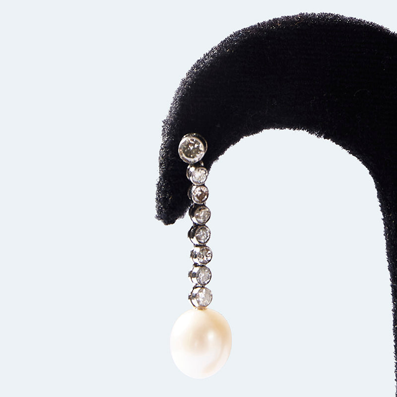 Long Hoops in White Gold, Diamonds and Pearls