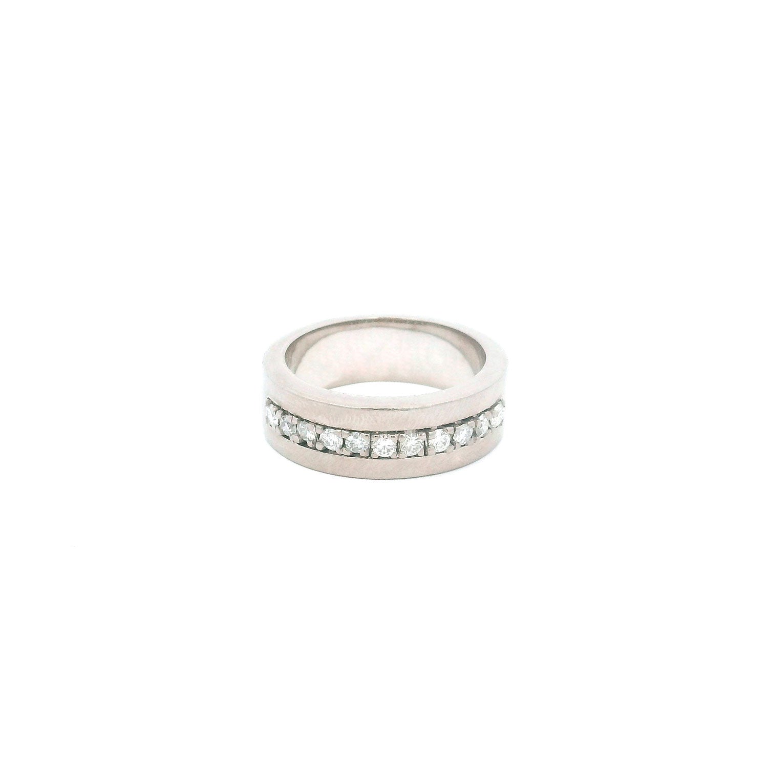 Cintillo de Oro Blanco con 0.55ct de Brillantes
