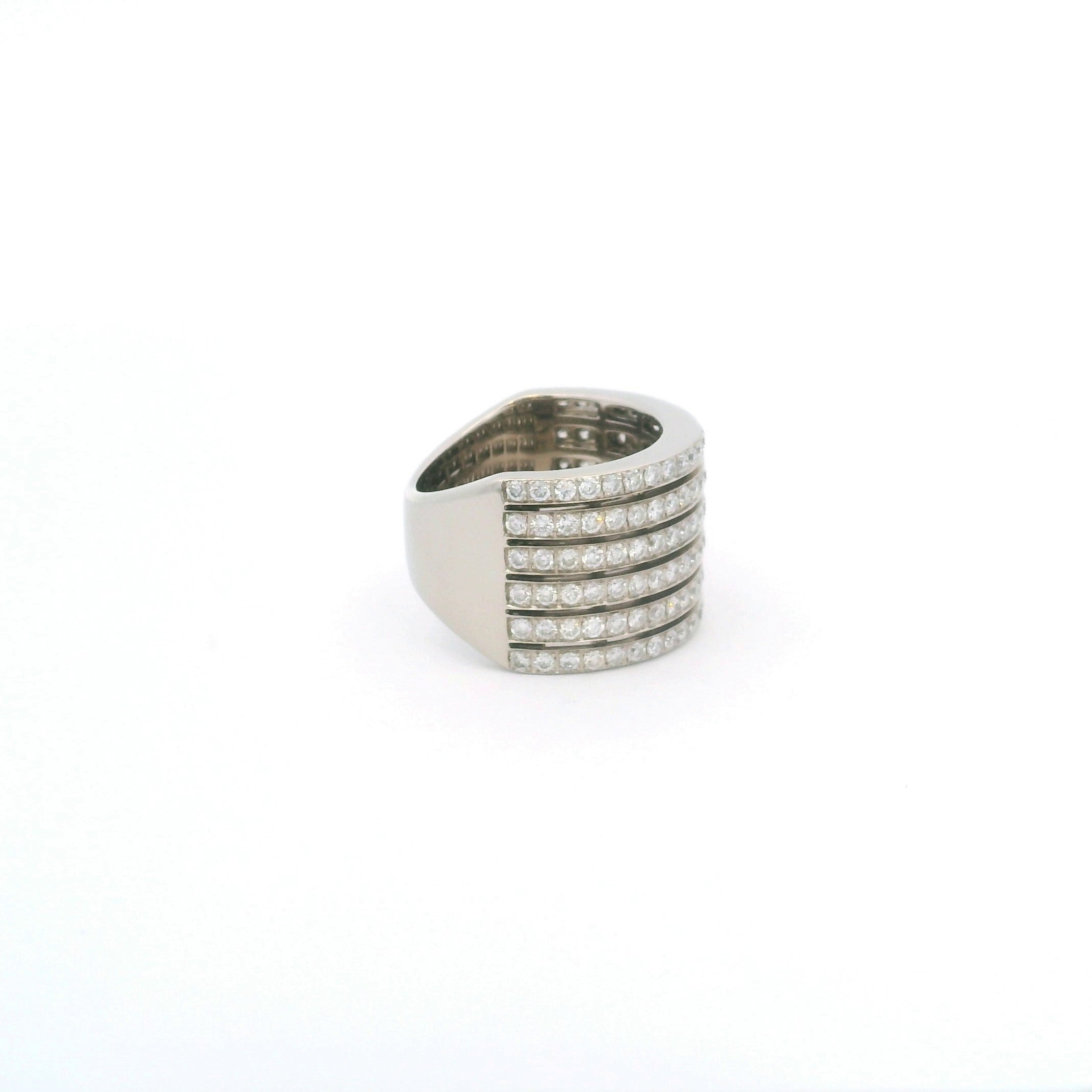Anillo Ancho de Oro Blanco con Brillantes 2.30ct