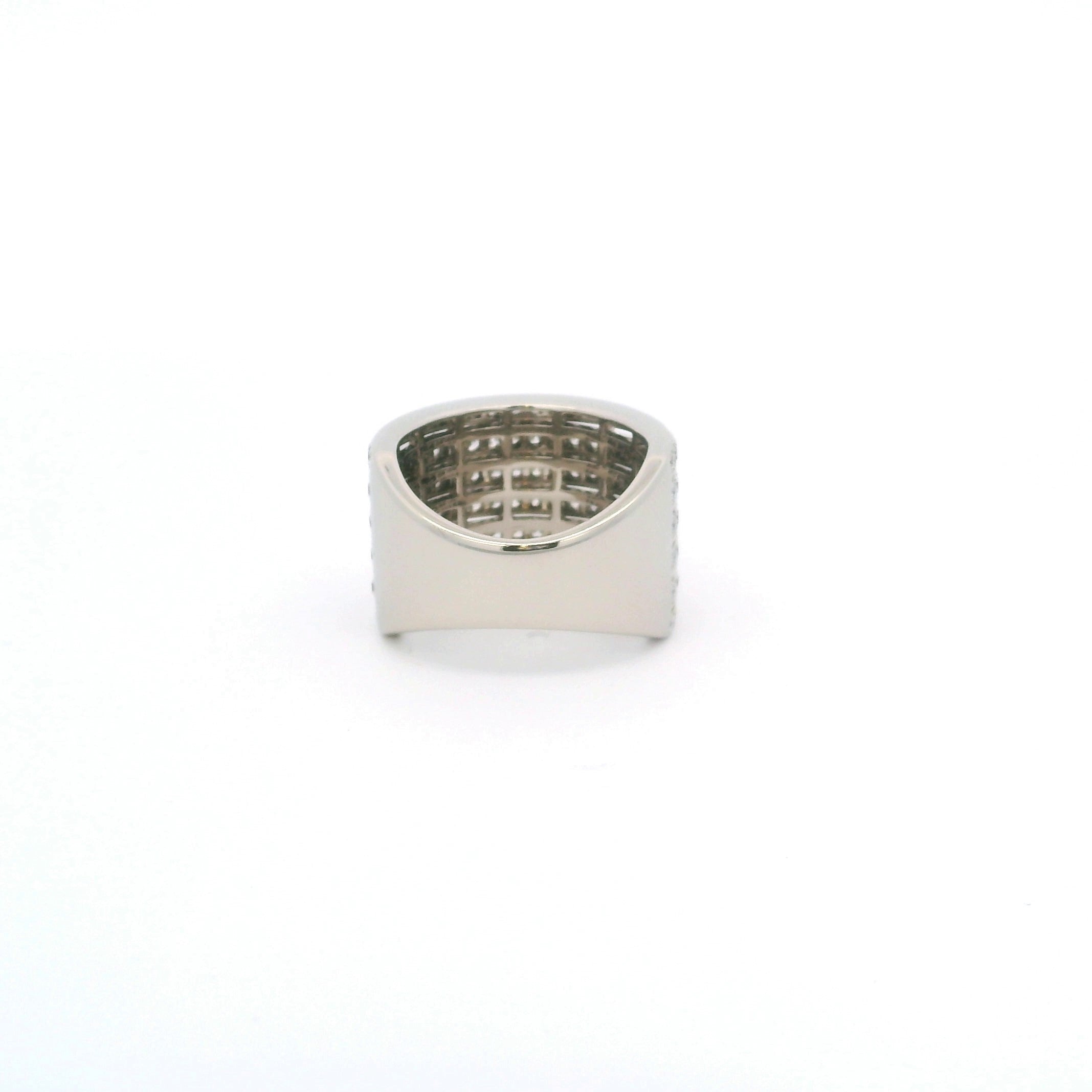 Anillo Ancho de Oro Blanco con Brillantes 2.30ct