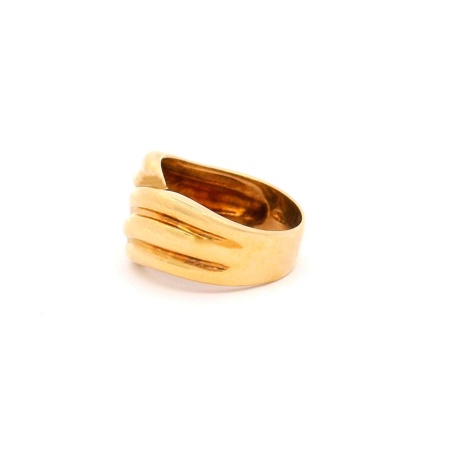Anillo e Oro 18k de curvas suaves y fluidas