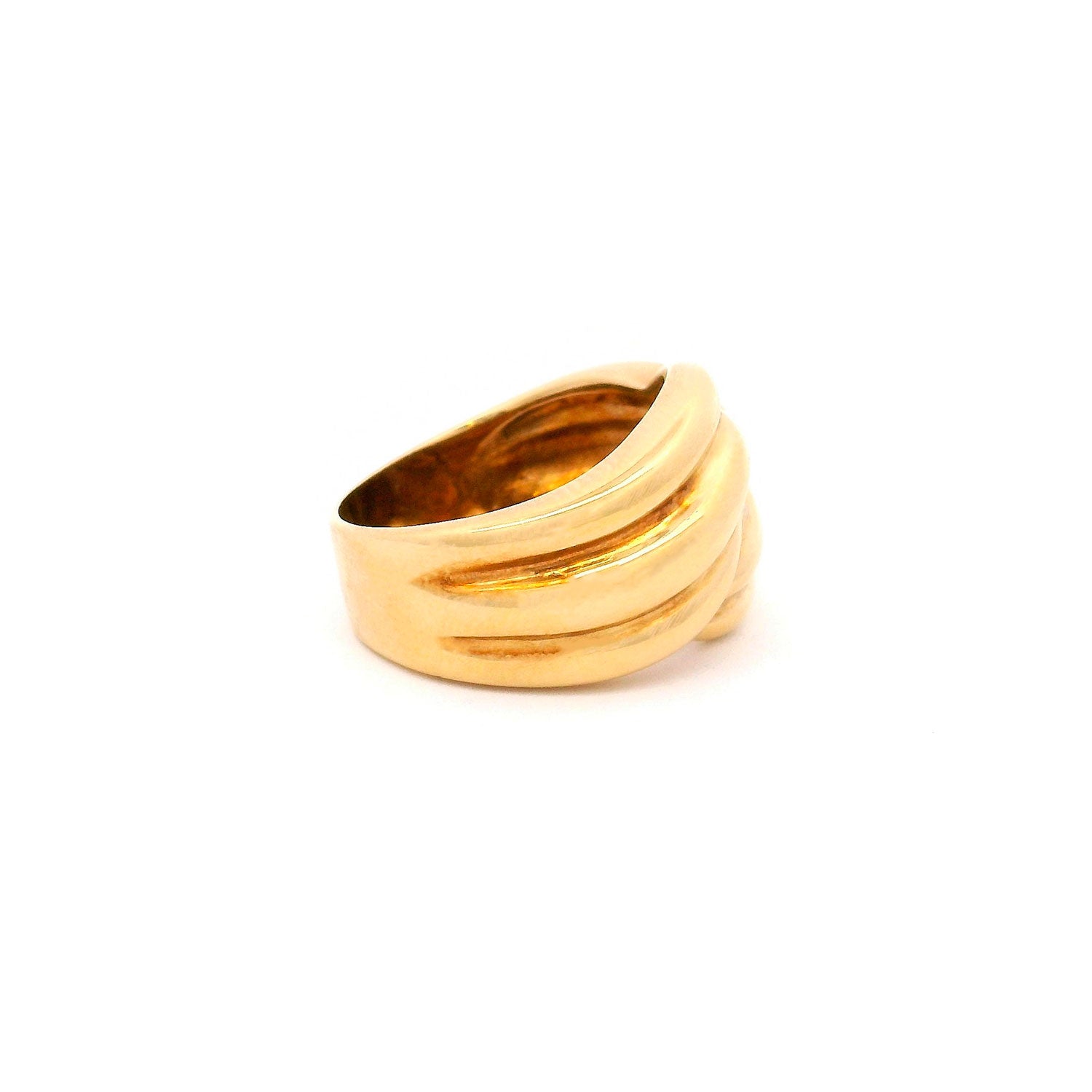 Anillo e Oro 18k de curvas suaves y fluidas