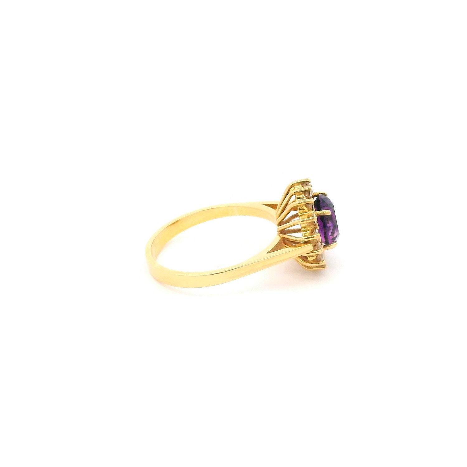 Anillo de Oro 18k con Brillantes y Amatistas