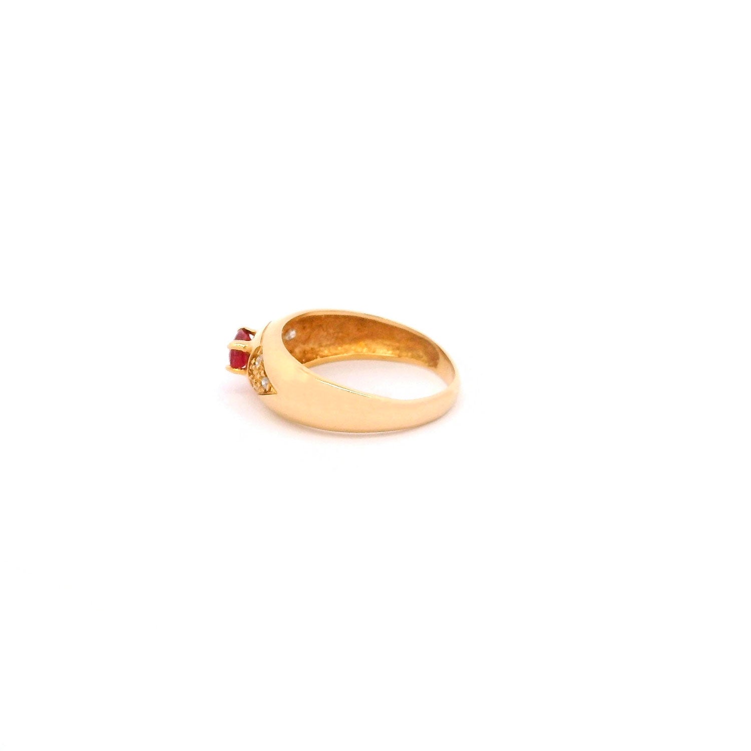 Anillo de Oro con Brillantes y Rubí de 0.26ct