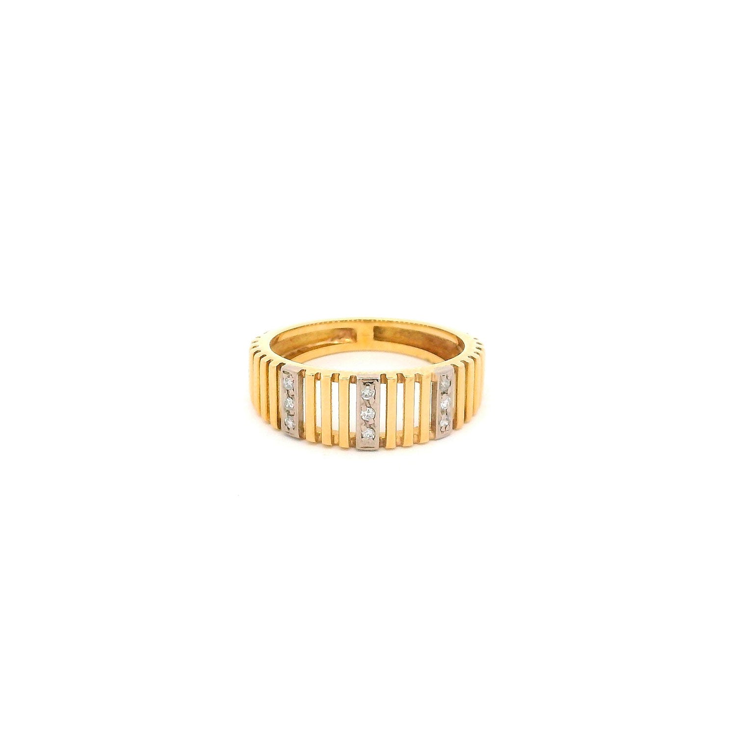 Anillo de Oro Calado con Brillantes