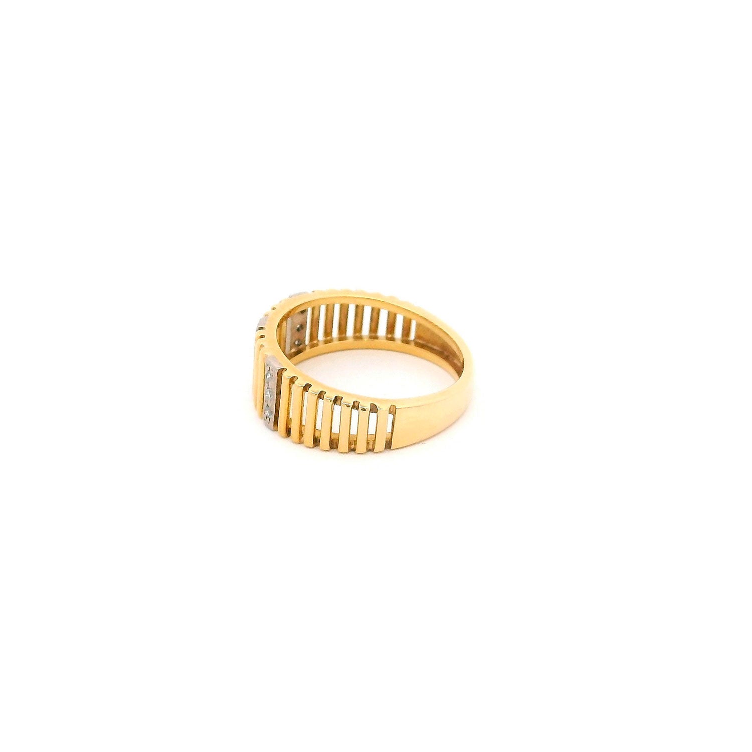 Anillo de Oro Calado con Brillantes
