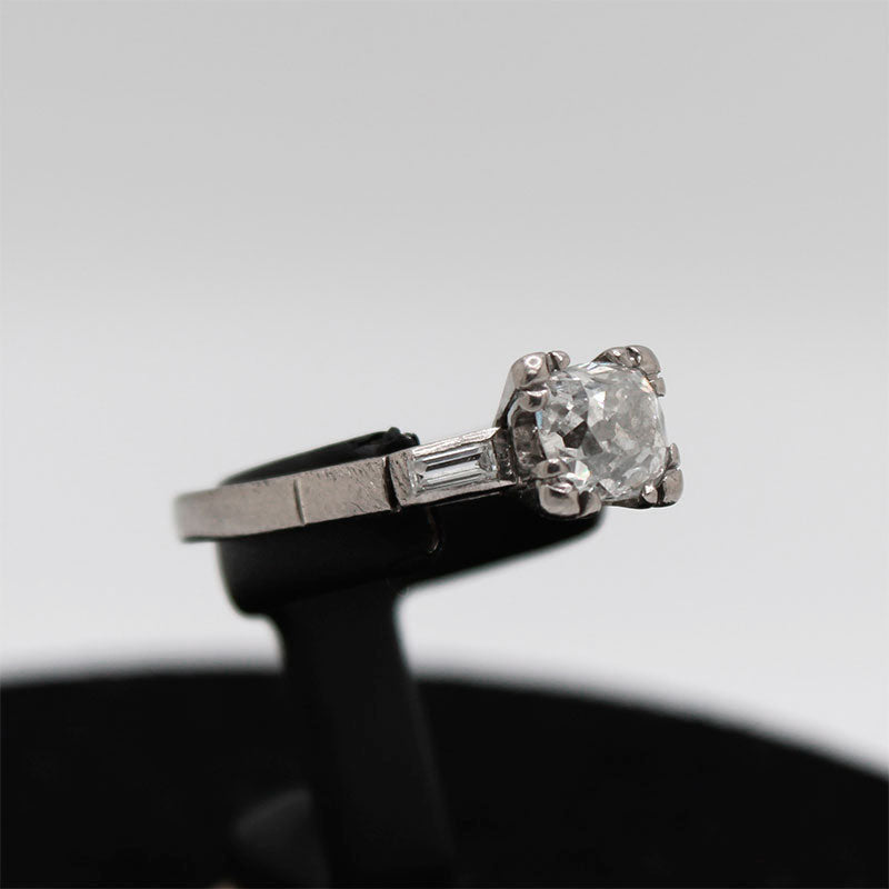18k gold solitaire with Diamond 0.99ct J I1