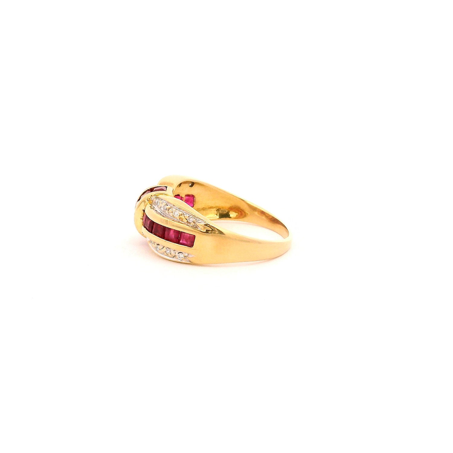 Gold Ring with Rubies and Diamonds