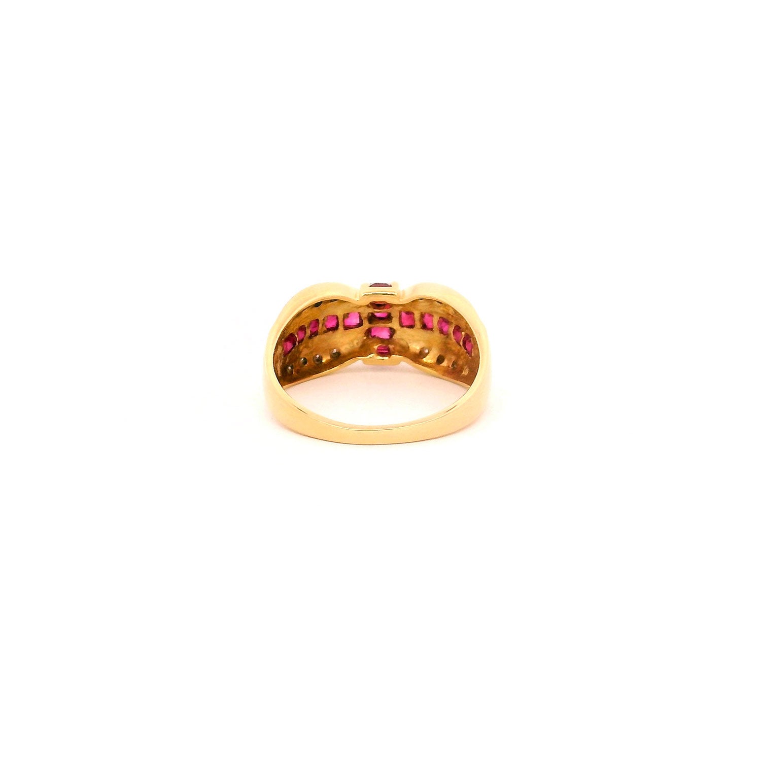 Anillo de Oro con Rubies y Brillantes