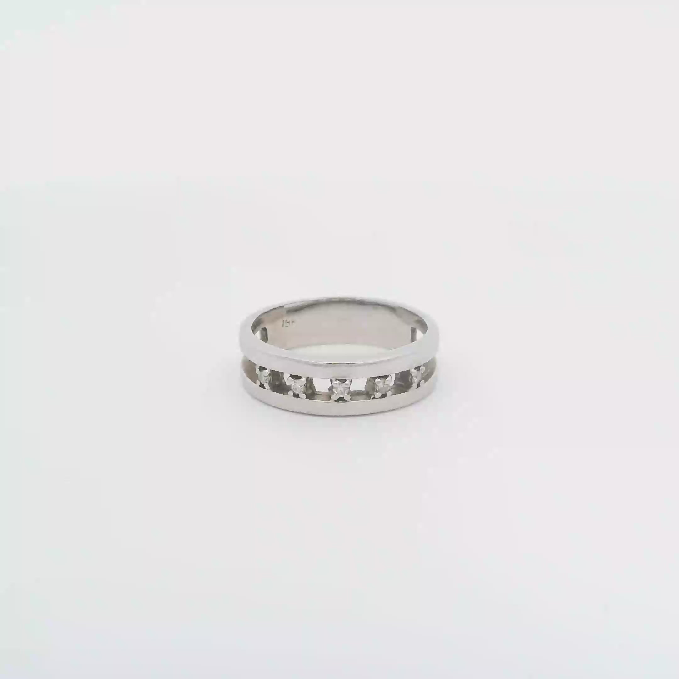 Anillo de Oro Blanco con Brillantes