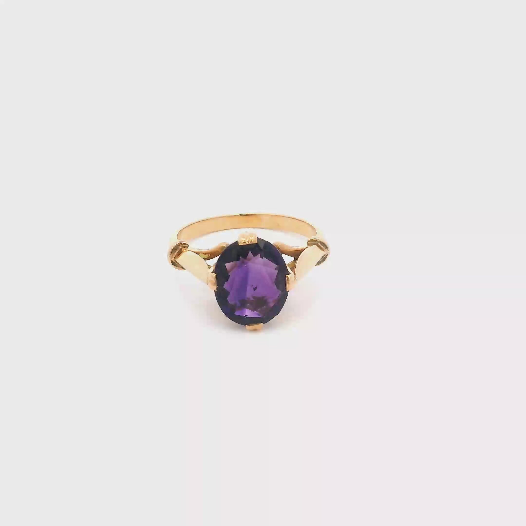 Anillo de Oro con Amatista