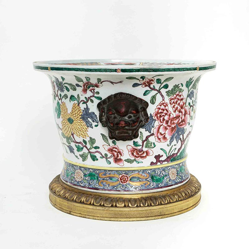 Cachepot en Porcelana Francesa ‘Chantilly’ con Base de Bronce ‘Ormolu’, Circa 1880