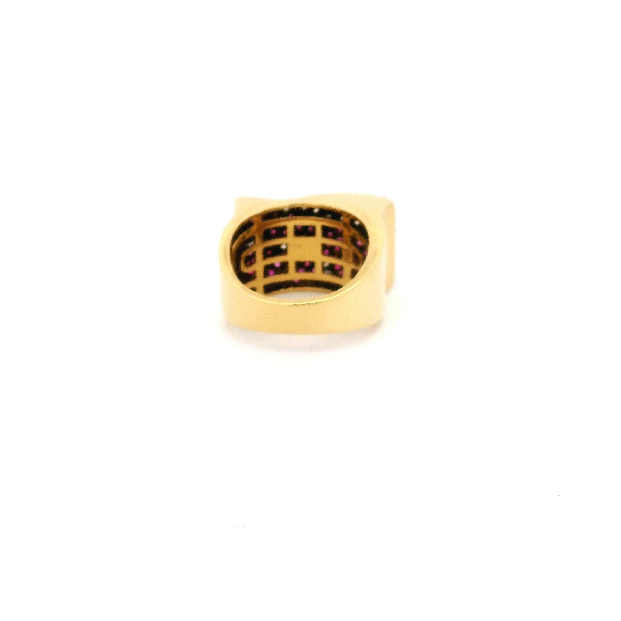 Anillo de Oro con 0.80ct Brillantes y  1.40ct Rubíes