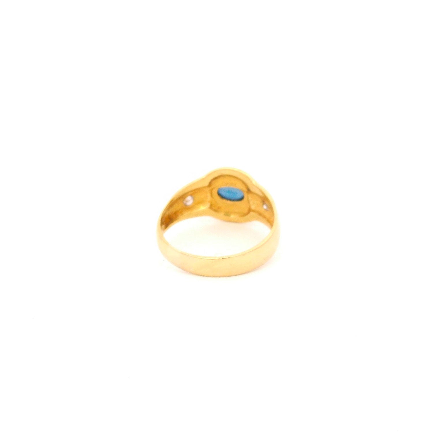 Anillo de Oro con Brillantes y Zafiro Cabouchon