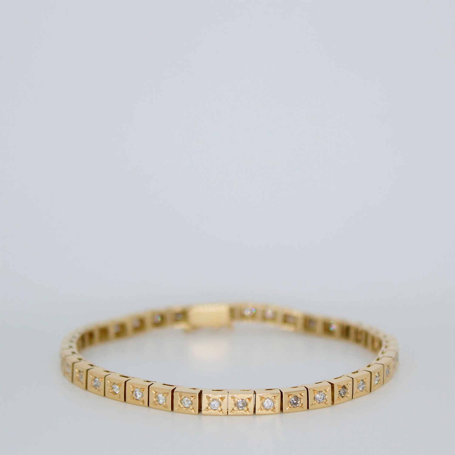 Pulsera Tennis de Oro 18k y 1.68ct de  Brillantes