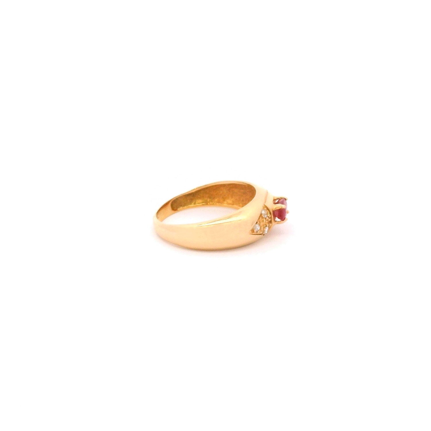 Anillo de Oro con Brillantes y Rubí de 0.26ct