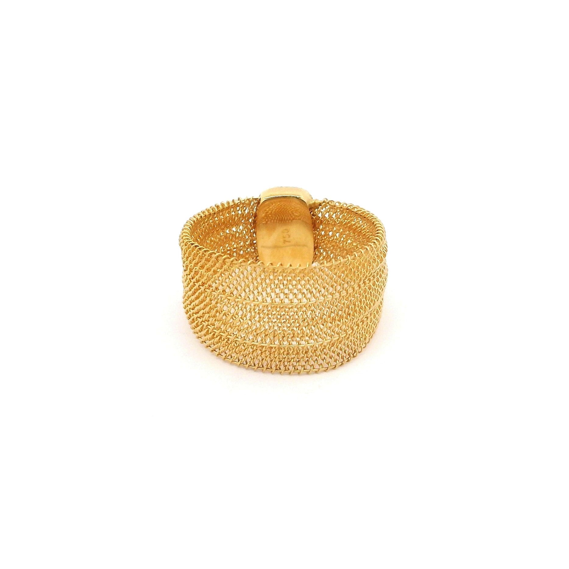 Anillo con Textura en Oro 18k