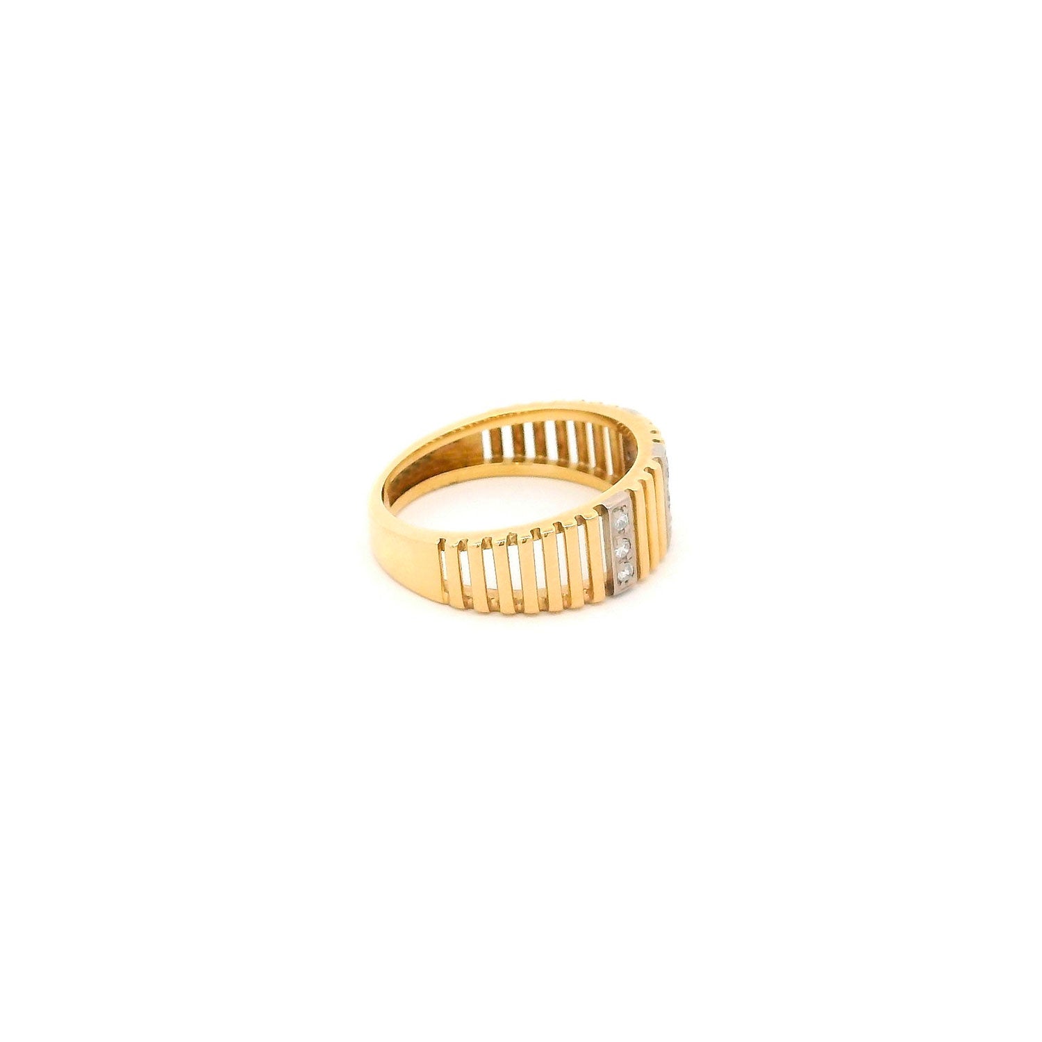 Anillo de Oro Calado con Brillantes
