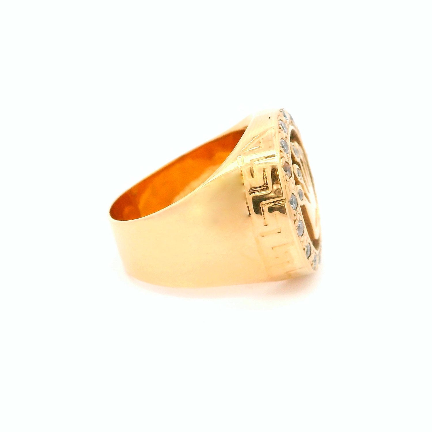 Anillo de Oro Con Corona y Brillantes